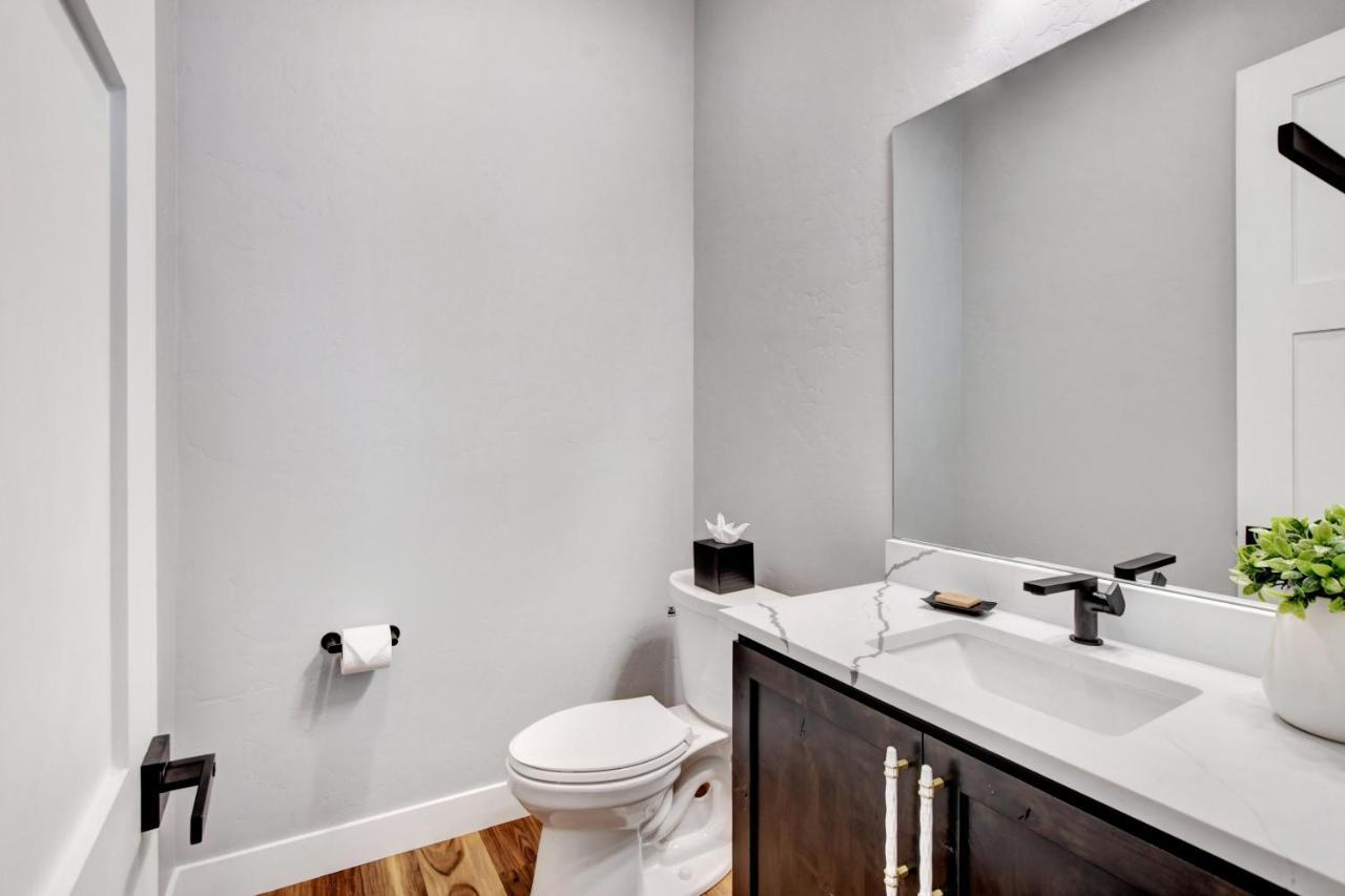 New Luxury River Front Villa #104 With Rooftop Hot Tub & Firepit, Great Views - 500 Dollars Of Free Activities & Equipment Rentals Daily Winter Park Bagian luar foto