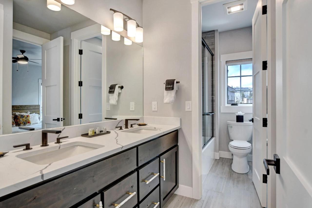 New Luxury River Front Villa #104 With Rooftop Hot Tub & Firepit, Great Views - 500 Dollars Of Free Activities & Equipment Rentals Daily Winter Park Bagian luar foto