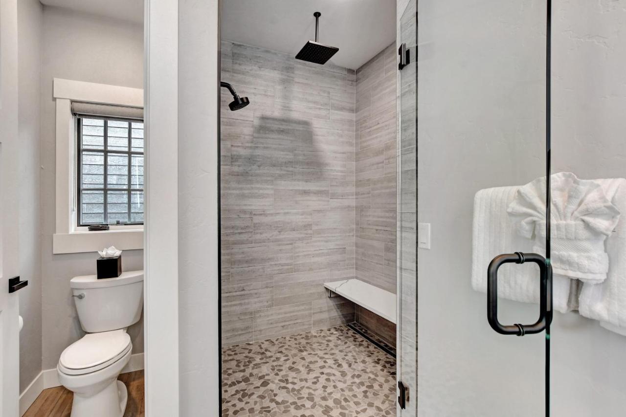 New Luxury River Front Villa #104 With Rooftop Hot Tub & Firepit, Great Views - 500 Dollars Of Free Activities & Equipment Rentals Daily Winter Park Bagian luar foto